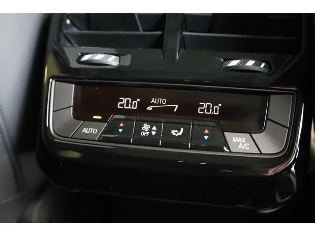 BMW iX xDrive40 2024 Elektrisch 24