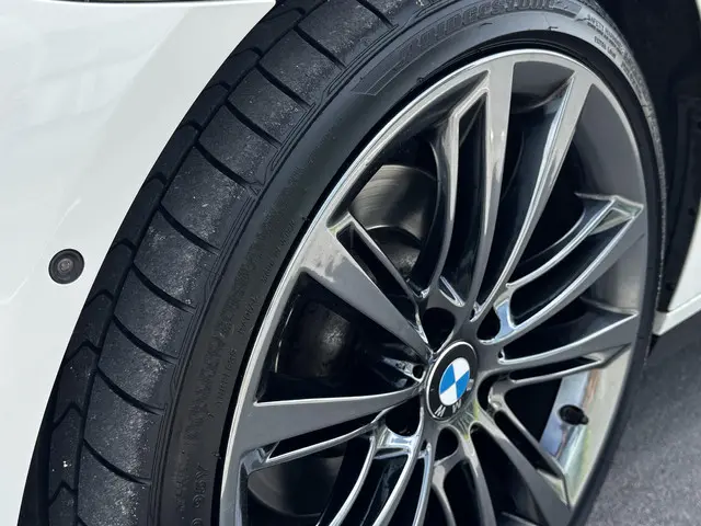 BMW 5 Serie Touring 520i High Executive 2015 Benzine 22