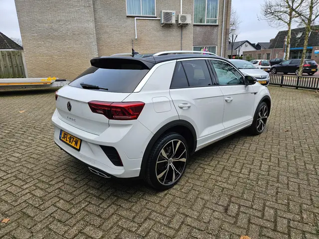 Volkswagen T-Roc 1.5 TSI R-Line Edition 2025 Benzine 5