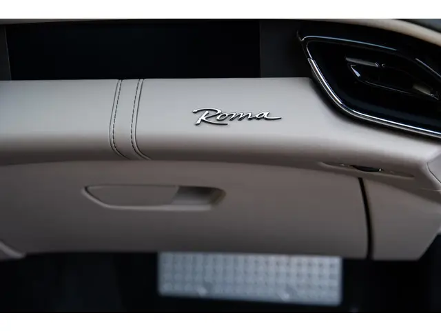 Ferrari Roma 3.9 V8 HELE Novitec 2021 Benzine 56
