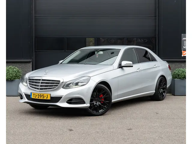 Mercedes-Benz E-Klasse E200 Avantgarde 2013 Benzine