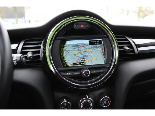 MINI Cooper Mini 1.5 Business 2016 Benzine 16