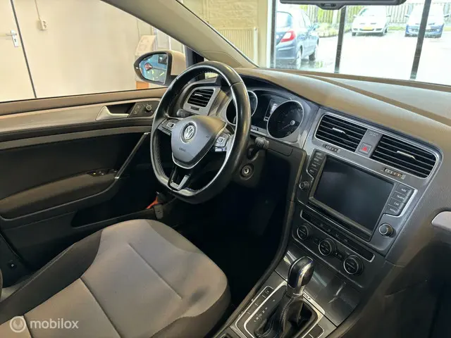 Volkswagen e-Golf , Navi , PDC V+A 2014 Elektrisch 6