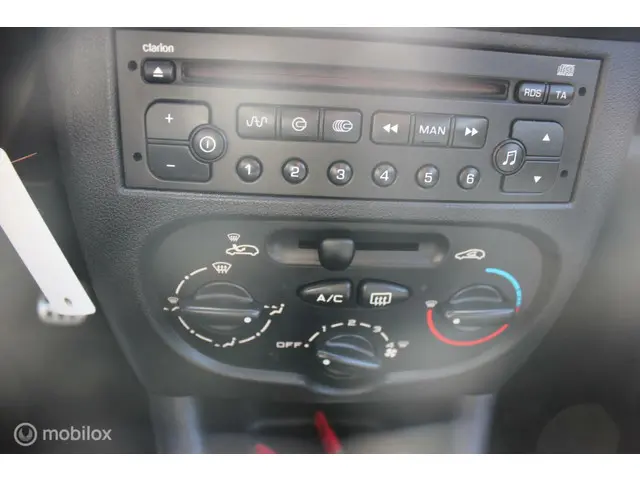 Peugeot 206 + 1.4 Urban Move 2012 Benzine 8