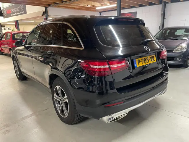 Mercedes-Benz GLC 250 4MATIC Premium 2018 Benzine 9