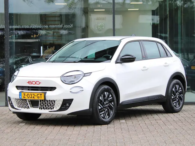 Fiat 600e RED 54 kWh 2024 Elektrisch 5