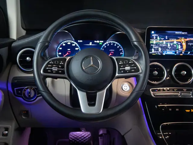 Mercedes-Benz GLC 300e 4MATIC 2020 Hybride Benzine 16