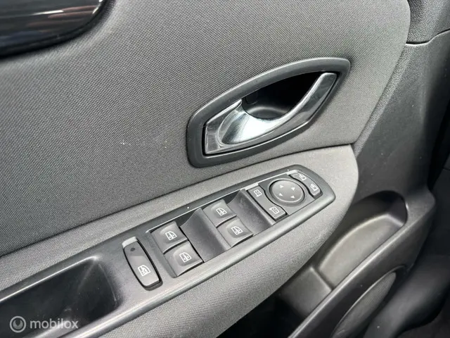 Renault Grand Scénic 1.2 TCe Authentique 7p. 2014 Benzine 24