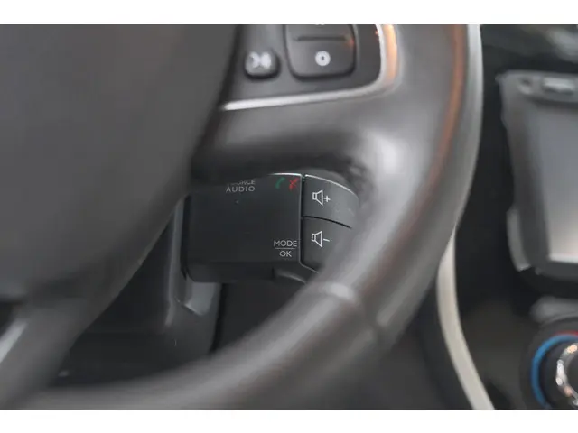 Renault Captur TCe 90 Limited 2018 Benzine 35