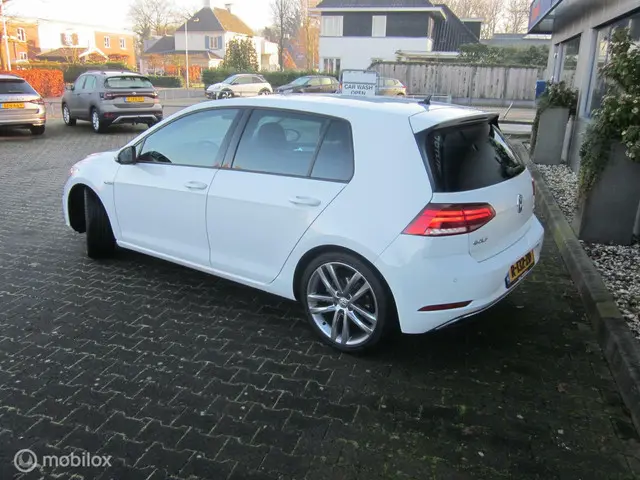 Volkswagen Golf 2