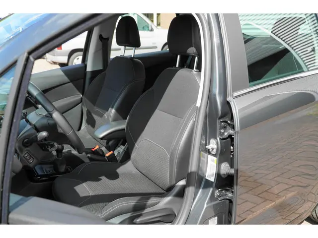 Citroën C3 1.2 VTi Collection 2013 Benzine 15