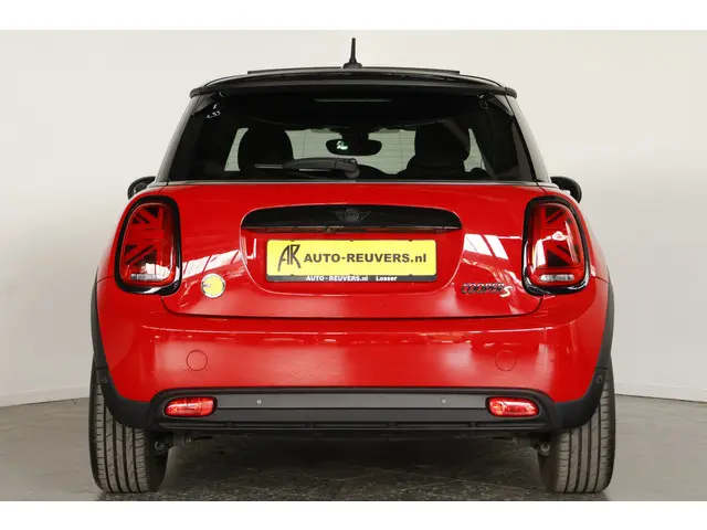 MINI Electric Cooper S 33 kWh 2022 Elektrisch 8
