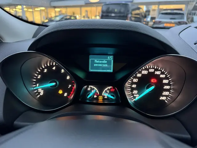 Ford Kuga 1.5 Ecoboost Titanium 2016 Benzine 13