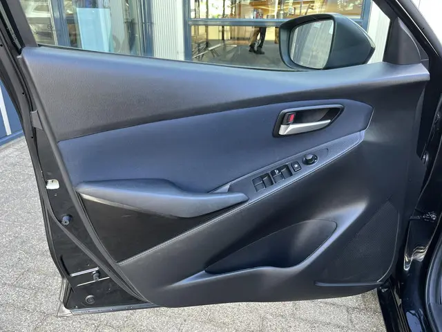 Mazda 2 1.5 Skyactiv-G GT-M Line 2016 Benzine 13