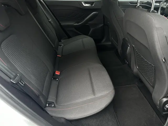 Ford Focus 1.0 EcoBoost ST Line Business 2019 Benzine 23