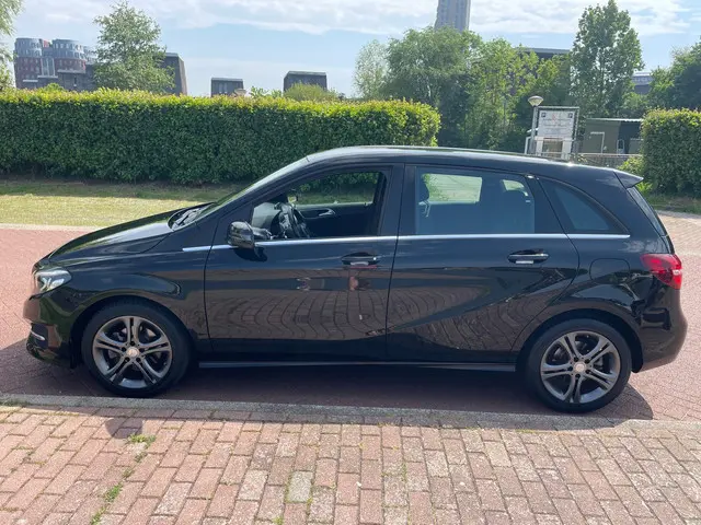 Mercedes-Benz B-Klasse 180 Ambition 2014 Benzine
