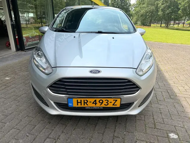 Ford Fiesta 1.5 TDCi Style Lease 2015 Diesel 14