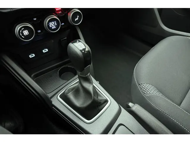 Dacia Duster 1.3 TCe 150 Journey 2023 Benzine 25