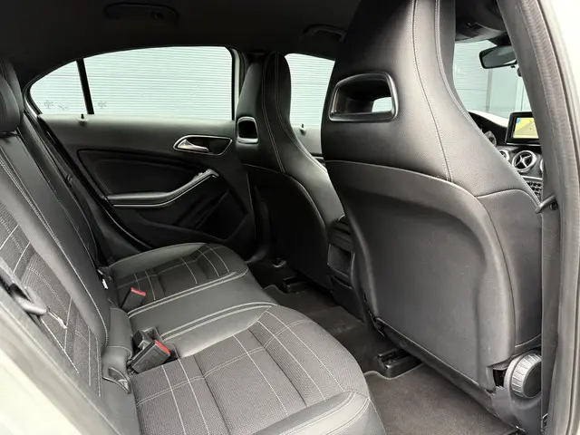 Mercedes-Benz A-Klasse 180 Ambition 2015 Benzine 19