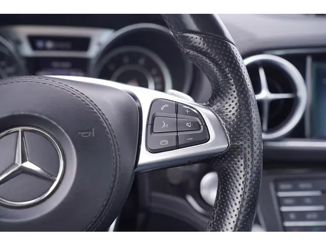 Mercedes-Benz SL 500 2017 Benzine 47