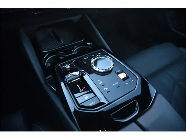 BMW 5 Serie 520i M-Sport 2024 Benzine 23