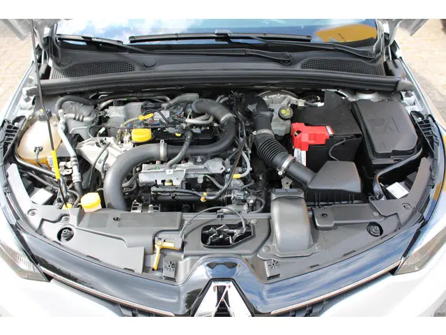 Renault Clio TCe 90 Equilibre 2023 Benzine 28