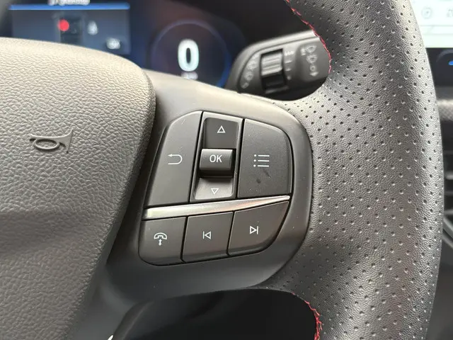 Ford Kuga 2.5 PHEV ST-Line X 2025 Hybride Benzine 21