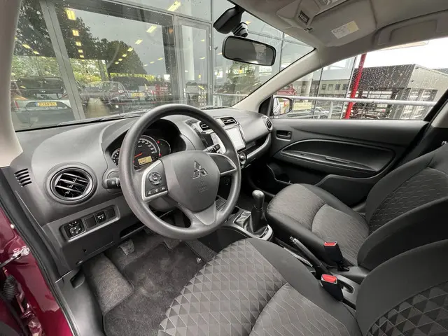 Mitsubishi Space Star 1.2 Cool+ 2022 Benzine 22