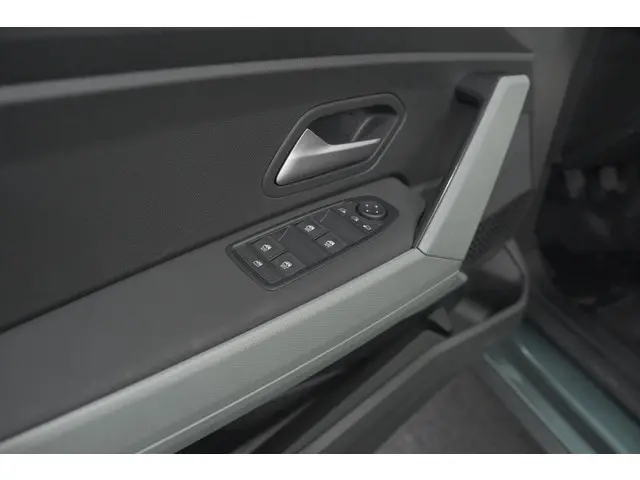 Dacia Duster Mild Hybrid 130 Extreme 2024 Benzine 26