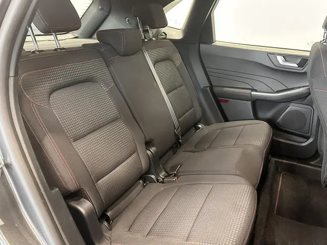 Ford Kuga 2.5 PHEV ST-Line 2023 Hybride Benzine 13