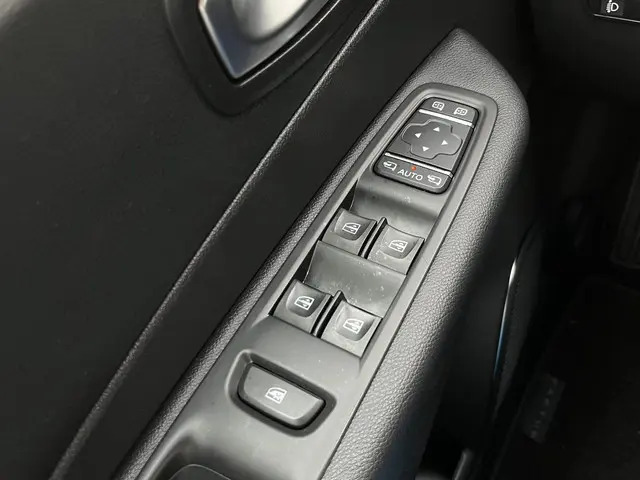 Renault Captur 1.2 TCe Intens 2018 Benzine 23