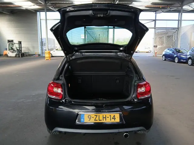 Citroën DS3 1.2 PureTech So Chic 2015 Benzine 9