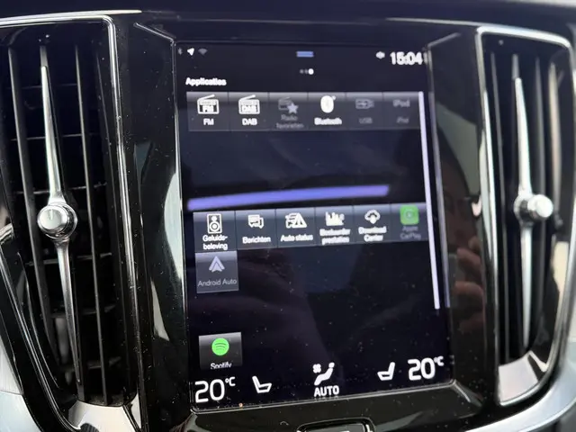 Volvo V60 2.0 B4 Momentum Business 2021 Benzine 37