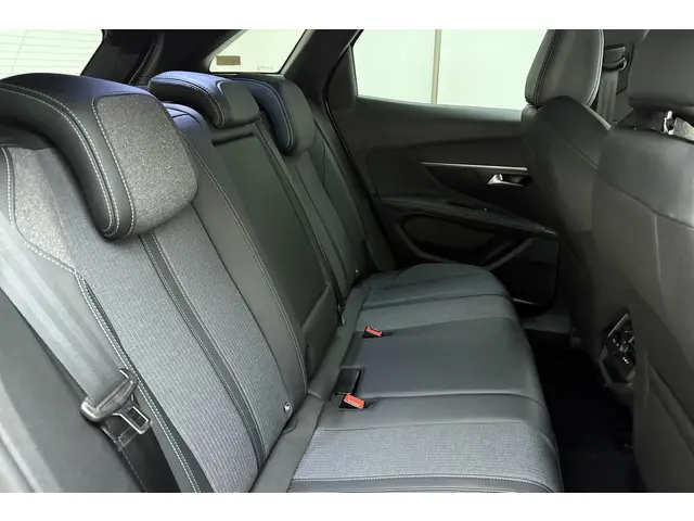 Peugeot 3008 1.2 Hybrid 136 Allure 2024 Hybride Benzine 15