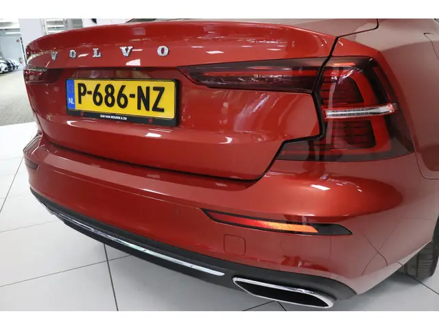 Volvo S60 2.0 B3 Inscription 2022 Benzine 33