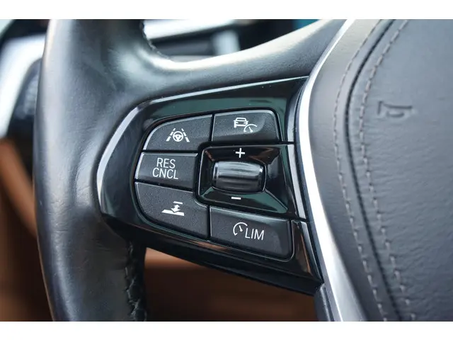 BMW 5 Serie Touring 530i xDrive Executive 2017 Benzine 40