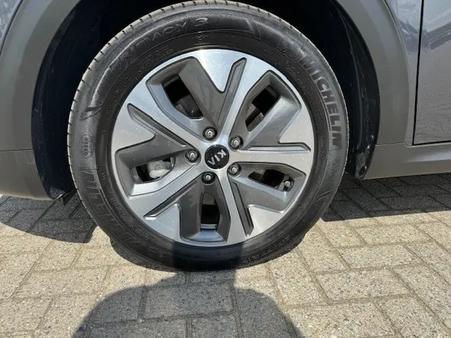 Kia e-Niro ExecutiveLine 64 kWh 2020 Elektrisch 7