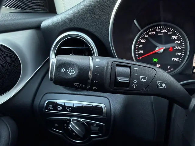 Mercedes-Benz GLC 250 4MATIC Prestige 2016 Benzine 19