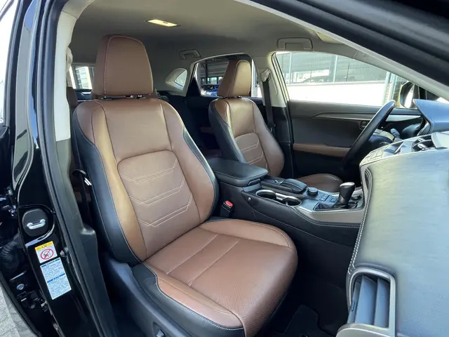 Lexus NX 300h AWD Luxury Line 2015 Hybride Benzine 28