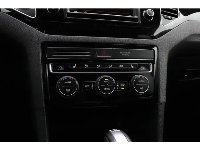 Volkswagen Golf Sportsvan 1.2 TSI Highline 2015 Benzine 17