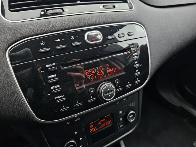 Fiat Punto Evo 0.9 TwinAir Lounge 2014 Benzine 21