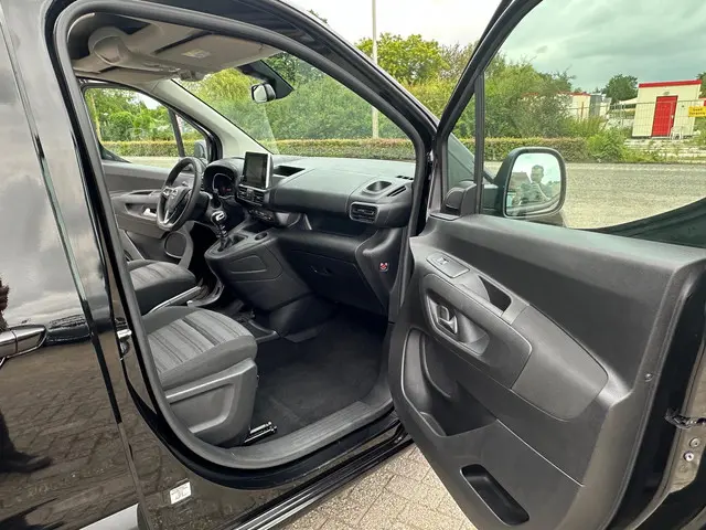 Opel Combo Life 1.2 Turbo L2H1 Edition 7p. 2020 Benzine 15