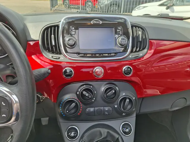 Fiat 500 1.2 Lounge Cabrio 2016 Benzine 26