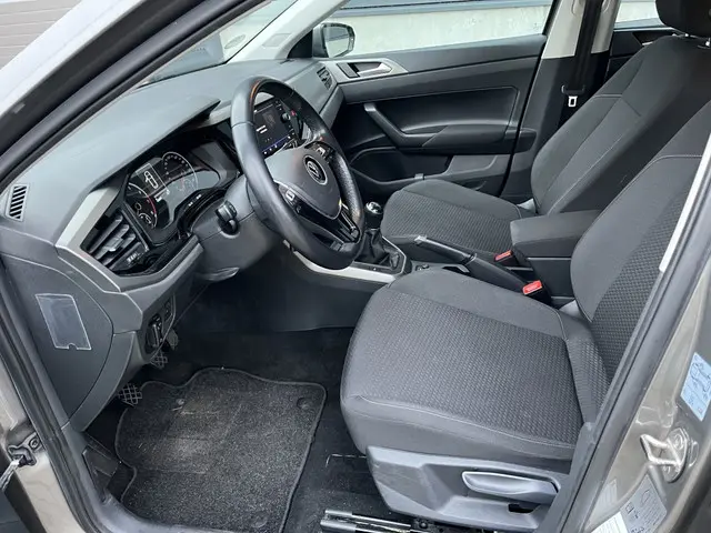 Volkswagen Polo 1.0 TSI Comfortline 2021 Benzine 9