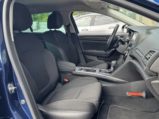Renault Mégane Estate 1.3 TCE LIMITED 2020 Benzine 10