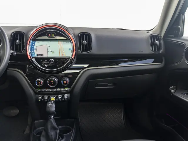 MINI Countryman SE ALL4 2022 Hybride Benzine 9