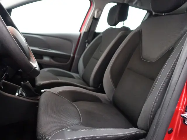 Renault Clio 0.9 TCe Sport- 2017 Benzine 17