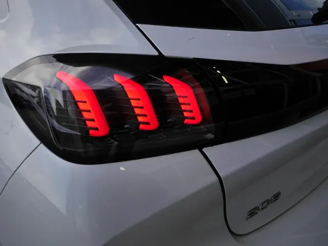 Peugeot 208 1.2 PureTech Allure Pack 2021 Benzine 38