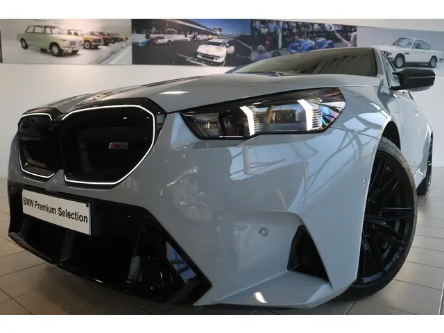 BMW M5 Sedan 2025 Hybride Benzine 38