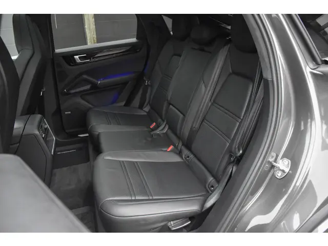 Porsche Cayenne Coupé 3.0 E-Hybrid 2020 Hybride Benzine 26